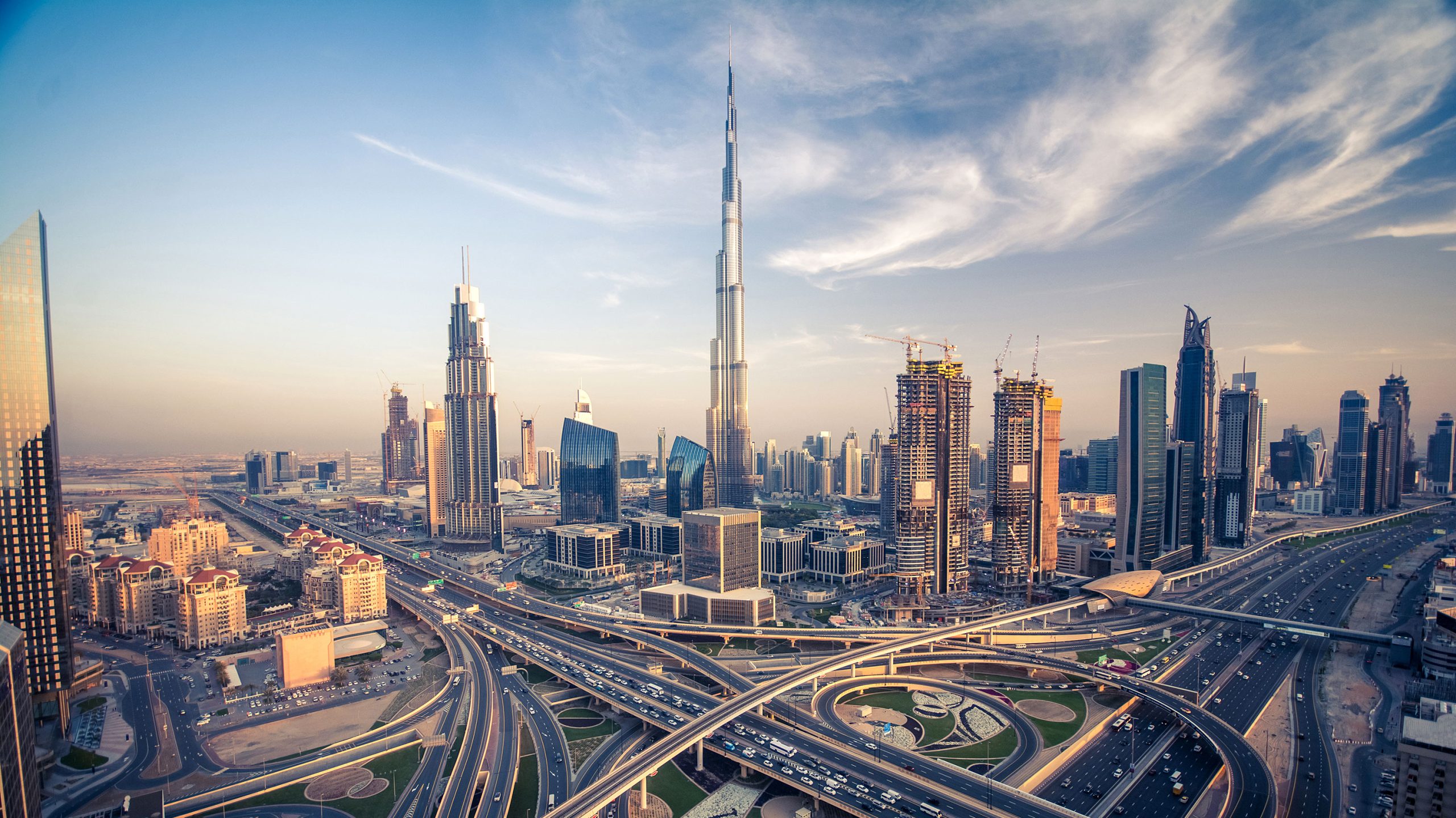 Pro steps to find, hire, and work with building contractor companies in UAE